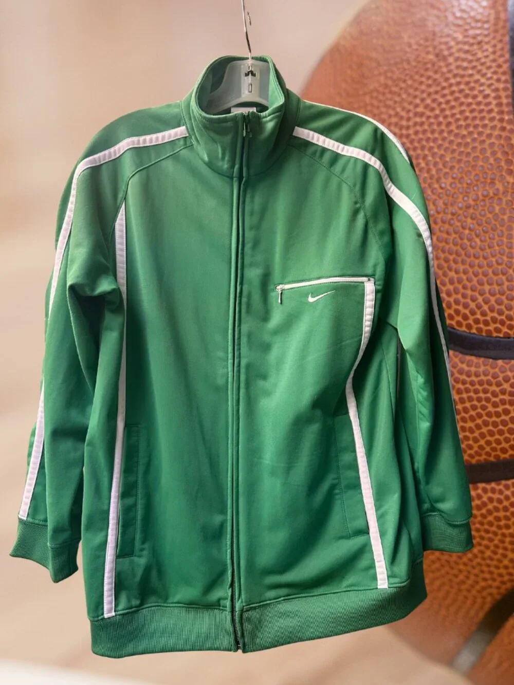 NIKE GREEN AND WHITE ZIPPERED TRACK JACKET SIZE L14-16